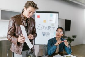 Lean Startup Approach vs. Jump Starter: Which One Survives